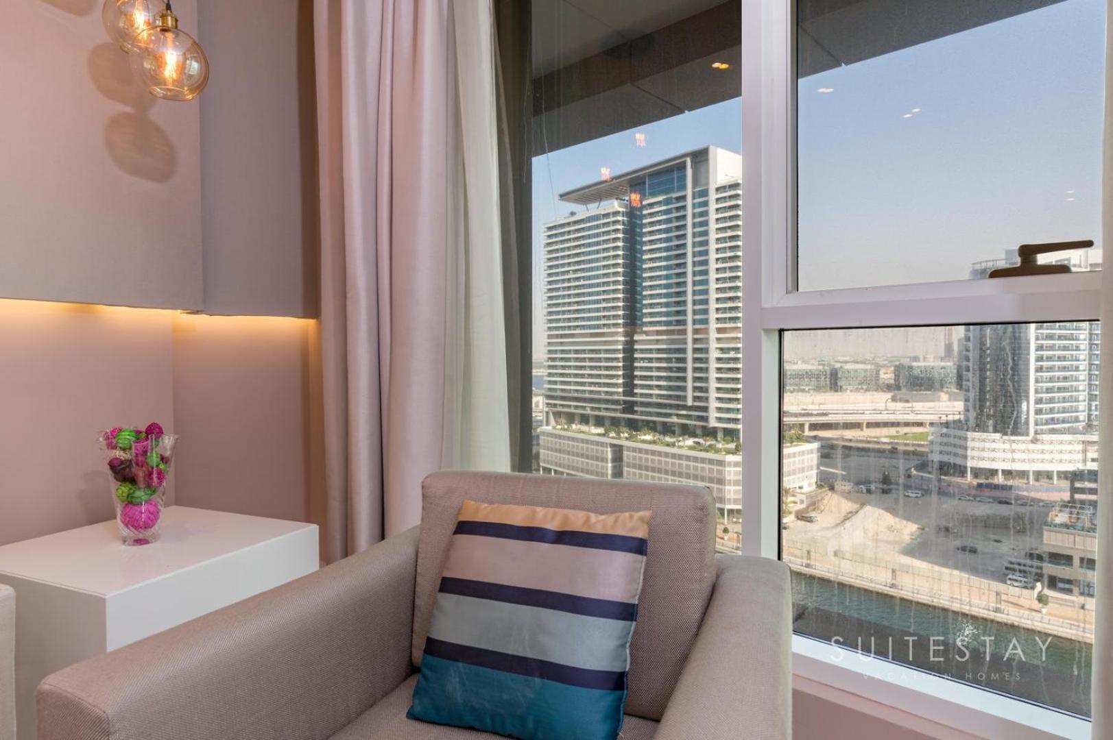 Prime Downtown One Bedroom Apartment Dubai