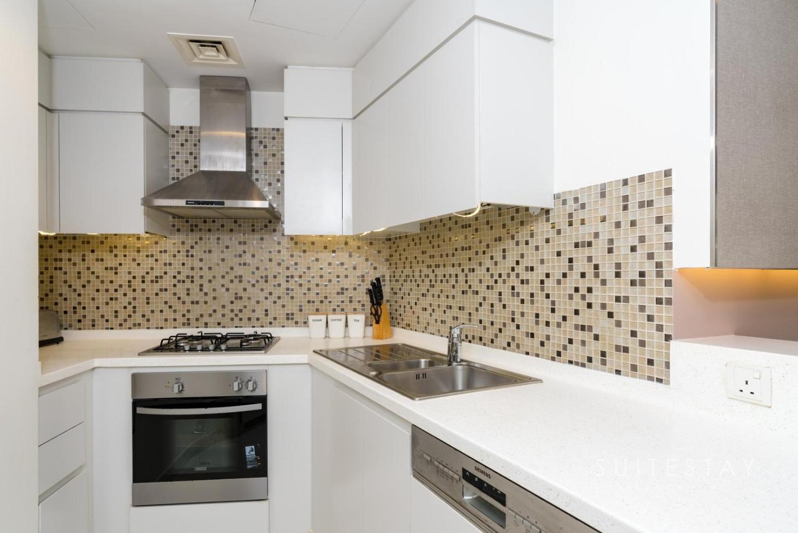 Prime Downtown One Bedroom Apartment *